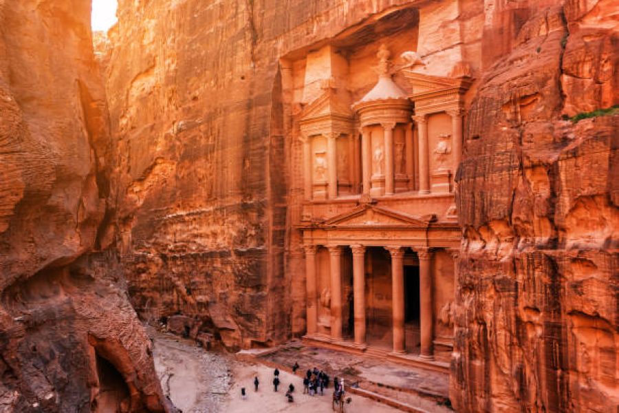 Petra Full-Day Tour – Discover the Rose-Red City
